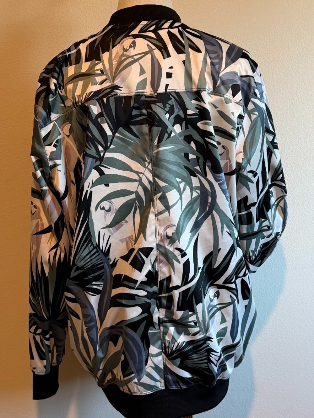 Calvin Klein Performance Floral Bomber Jacket M - Picture 5 of 8